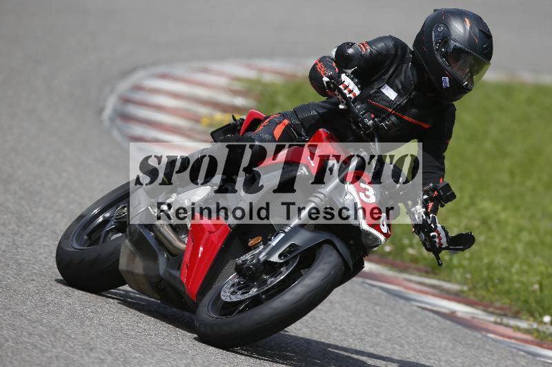 /Archiv-2024/29 12.06.2024 MOTO.CH Track Day ADR/Gruppe blau/36